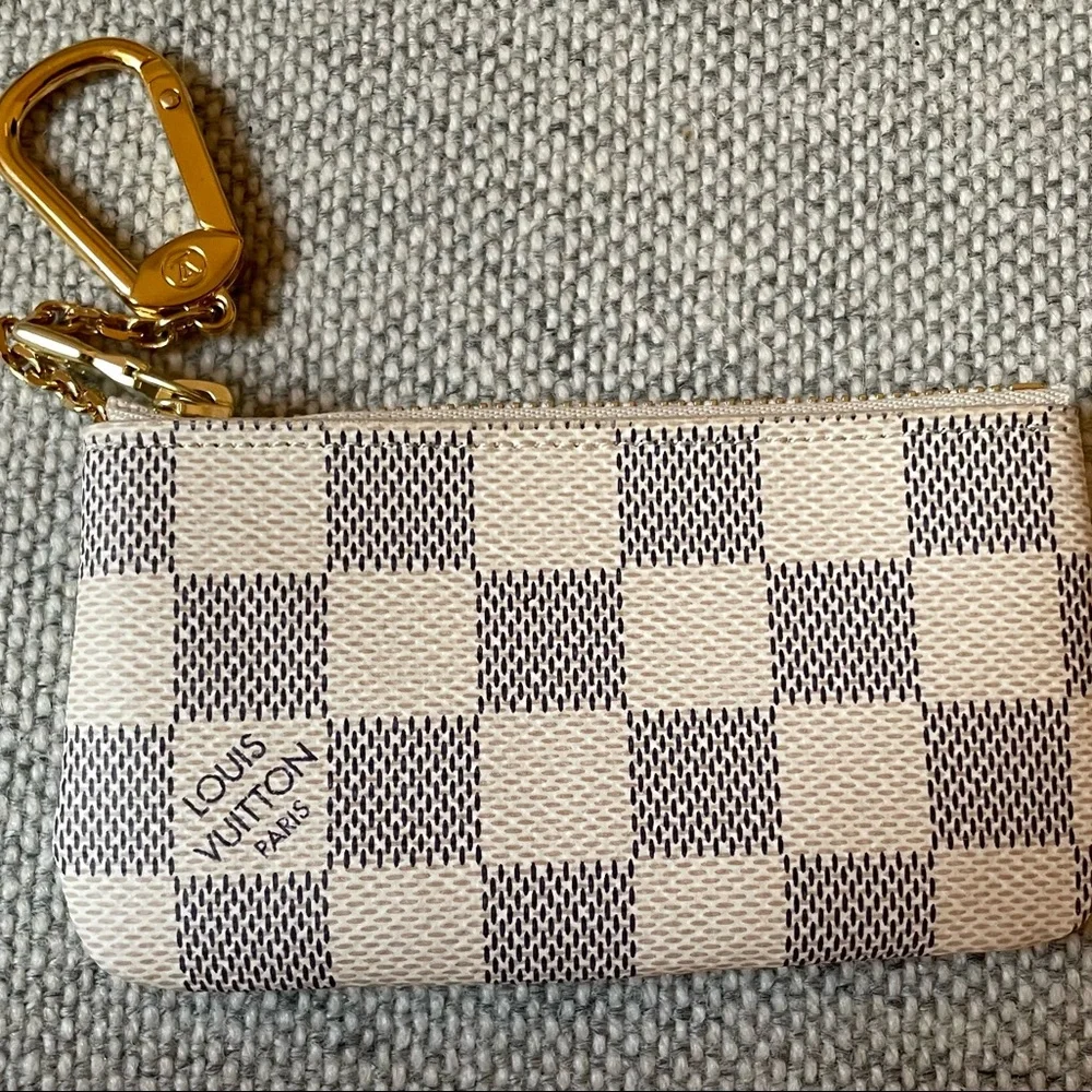 SOLD Authentic Louis Vuitton Cles Damier Azur - Picture 5 of 11
